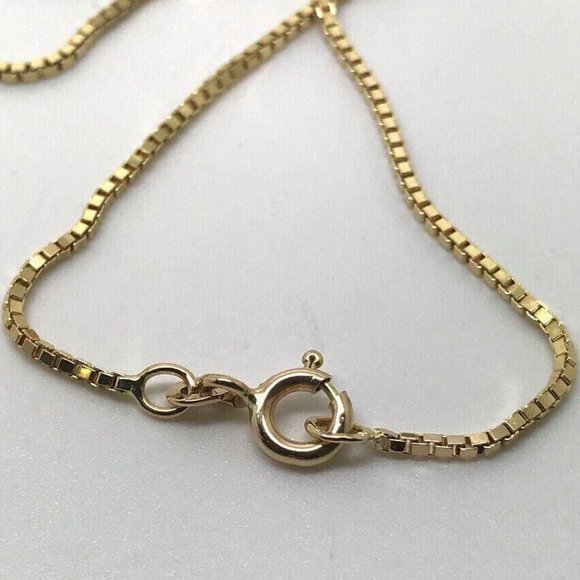 14k Yellow Gold 3 Stone Round Brilliant Diamonds Pendant & Chain - Picture 5 of 6